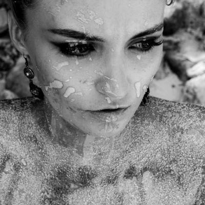 Black White Aufnahme von einer Frau
