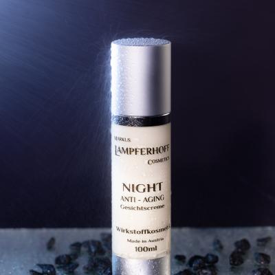 Kosmetikcreme in Glas Nacht Anti Aging Creme